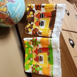 Set of 2 Vintage fringed tea towels apple orchard farm pattern